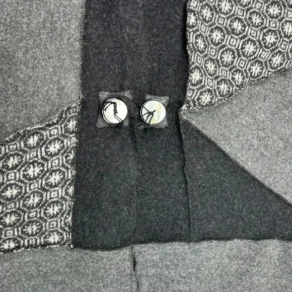 Woolflower Vest Patchwork 100% Wool Made in USA - Picture 4 of 8